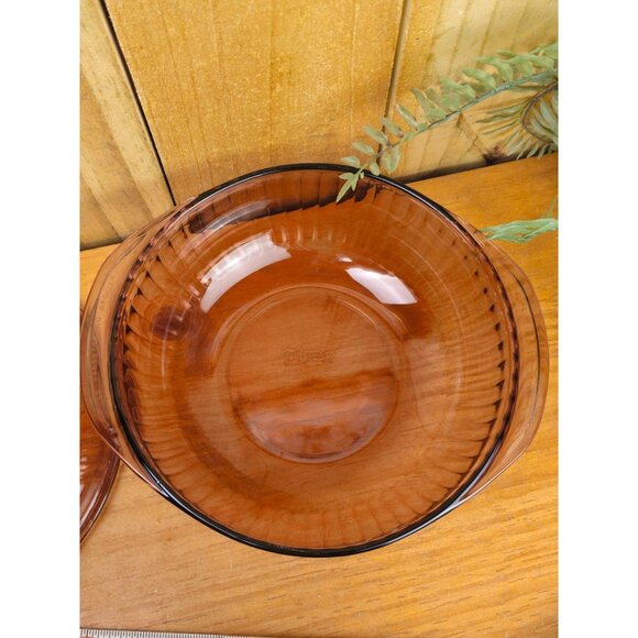 Vintage Pyrex Cranberry Ribbed 2 Qt Casserole Dish with Lid, O24-S - Picture 5 of 7